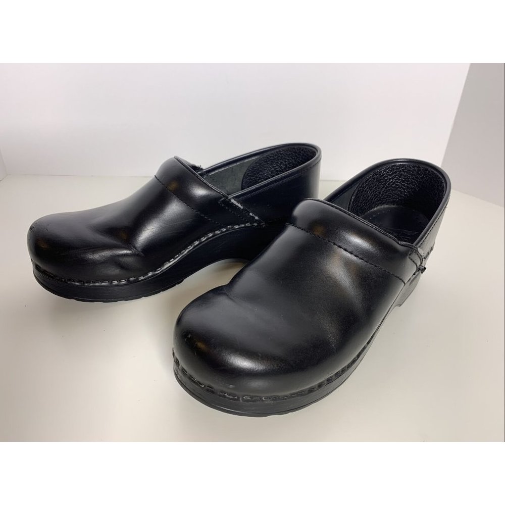 Dansko Black Leather Professional Mules Size 8.5
